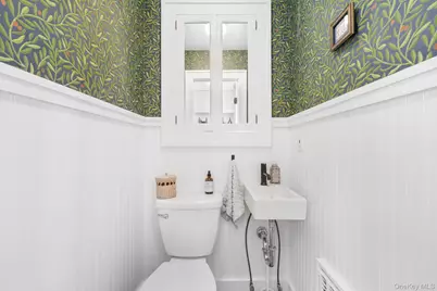 54 Lakeview Avenue, Hartsdale, NY 10530 - Photo 16