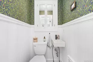 54 Lakeview Ave, Hartsdale, NY 10530 - Photo 16