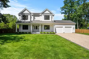 660 Sutton Pl, Greenport, NY 11944 - Photo 2