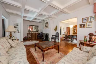 251 Smith St, Freeport, NY 11520 - Photo 4