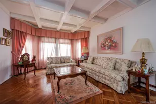 251 Smith St, Freeport, NY 11520 - Photo 2