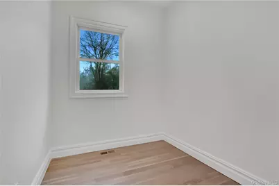 26 Estates Circle, Melville, NY 11747 - Photo 14