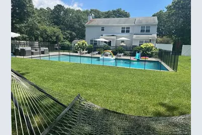 20 Jennifers Path, Westhampton Beach, NY 11978 - Photo 2