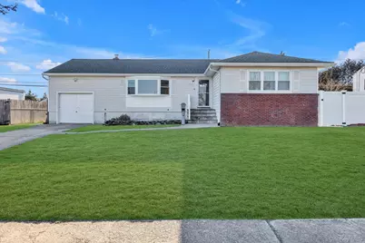 351 Venetian Boulevard, Lindenhurst, NY 11757 - Photo 1
