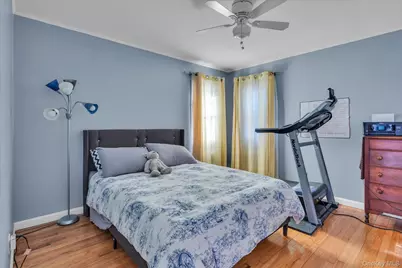 351 Venetian Boulevard, Lindenhurst, NY 11757 - Photo 10