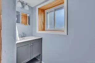 351 Venetian Blvd, Lindenhurst, NY 11757 - Photo 14