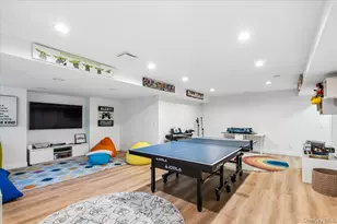 73 Huntington Rd, Scarsdale, NY 10583 - Photo 20