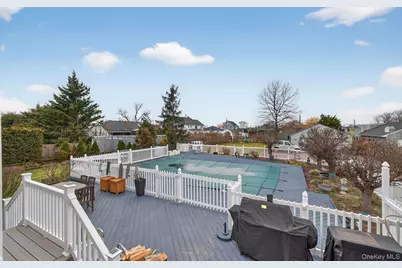 108 Awixa Avenue, Bay Shore, NY 11706 - Photo 38