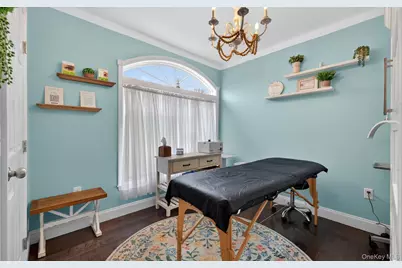 108 Awixa Avenue, Bay Shore, NY 11706 - Photo 26