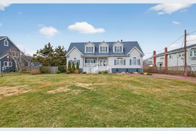 108 Awixa Avenue, Bay Shore, NY 11706 - Photo 2