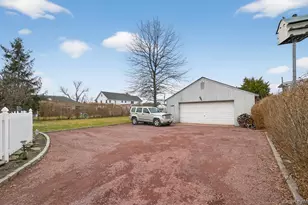 108 Awixa Ave, Bay Shore, NY 11706 - Photo 44