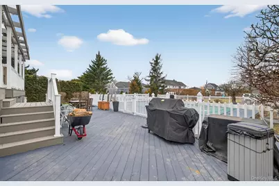 108 Awixa Avenue, Bay Shore, NY 11706 - Photo 42
