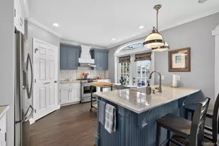 108 Awixa Ave, Bay Shore, NY 11706 - Photo 8