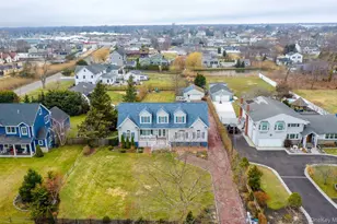 108 Awixa Ave, Bay Shore, NY 11706 - Photo 44