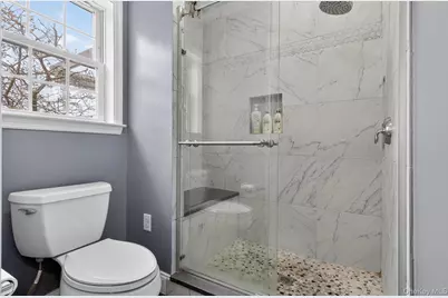 108 Awixa Avenue, Bay Shore, NY 11706 - Photo 22