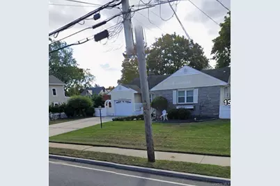 158 Lincoln Avenue, Rockville Centre, NY 11570 - Photo 2