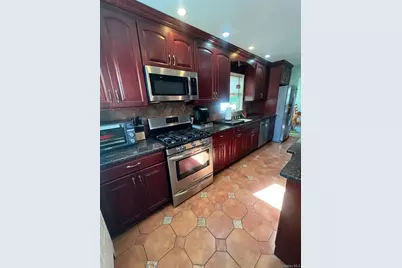 158 Lincoln Avenue, Rockville Centre, NY 11570 - Photo 12