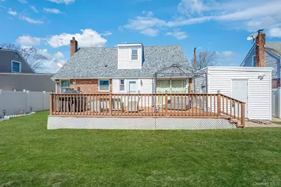 1708 Francis Drive, East Meadow, NY 11554 - Photo 38