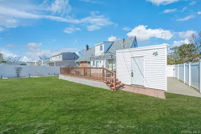 1708 Francis Drive, East Meadow, NY 11554 - Photo 40