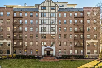 37 Brompton Road #6D, Great Neck, NY 11021 - Photo 1