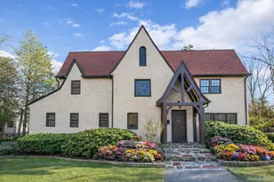 45 Wilmot Rd, New Rochelle, NY 10804 - Photo 2