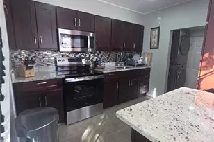 13 Peachtree Ln, Levittown, NY 11756 - Photo 26