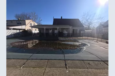 13 Peachtree Lane, Levittown, NY 11756 - Photo 28