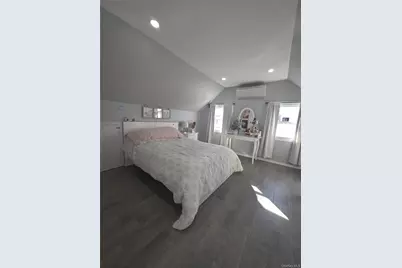 13 Peachtree Lane, Levittown, NY 11756 - Photo 40