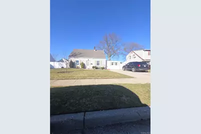 13 Peachtree Lane, Levittown, NY 11756 - Photo 16