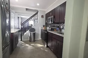 13 Peachtree Ln, Levittown, NY 11756 - Photo 4