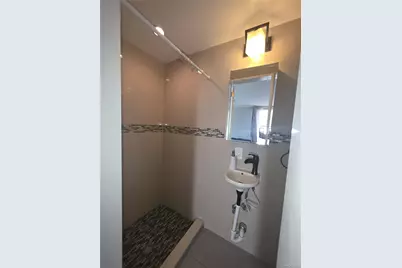 13 Peachtree Lane, Levittown, NY 11756 - Photo 38