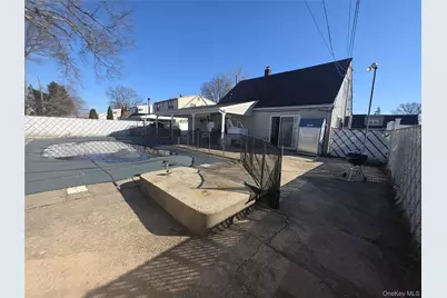 13 Peachtree Lane, Levittown, NY 11756 - Photo 10