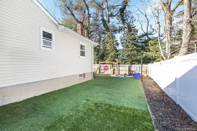 193 Maple Road, Wading River, NY 11792 - Photo 14