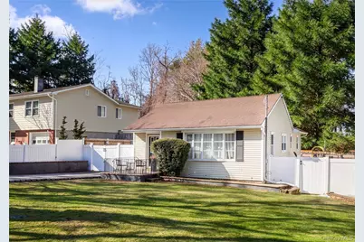 193 Maple Road, Wading River, NY 11792 - Photo 2