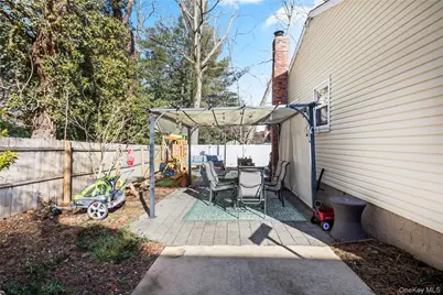 193 Maple Road, Wading River, NY 11792 - Photo 16