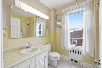195 Cedar Street, Hempstead, NY 11550 - Photo 18