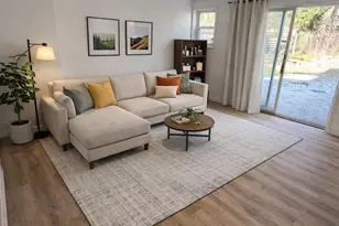 35 Hicks Ave, Syosset, NY 11791 - Photo 10