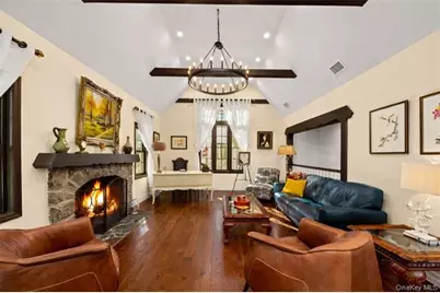 45 Tain Drive, Great Neck, NY 11021 - Photo 2