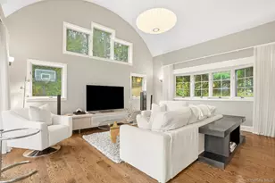 22 Taunton Rd, Scarsdale, NY 10583 - Photo 2