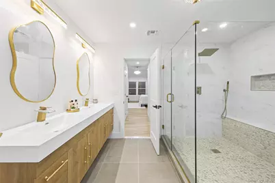 2570 Aster Place S, Westbury, NY 11590 - Photo 26