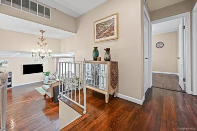 4 Birchwood Park Drive, Syosset, NY 11791 - Photo 16