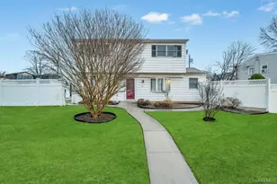 33 Pond Ln, Levittown, NY 11756 - Photo 18