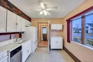 33 Pond Ln, Levittown, NY 11756 - Photo 6