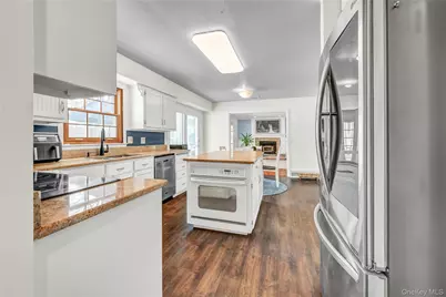 6 Eisenhower Court, Hopewell Junction, NY 12533 - Photo 14
