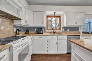 6 Eisenhower Ct, Hopewell Junction, NY 12533 - Photo 8