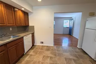 86 McLoughlin St, Glen Cove, NY 11542 - Photo 6