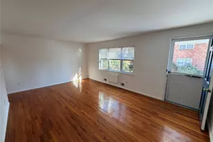 86 McLoughlin St, Glen Cove, NY 11542 - Photo 2