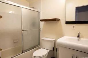 82-73 Country Pointe Cir, Queens Village, NY 11427 - Photo 8