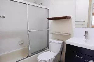 82-73 Country Pointe Cir, Queens Village, NY 11427 - Photo 10