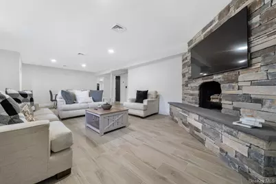 111 Mill River Road, Upper Brookville, NY 11771 - Photo 30